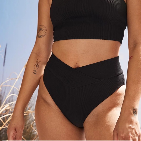 aerie Other - Aerie Ribbed Crossover High Cut Shine Rib High Waisted Bikini Bottom L NWT in pk